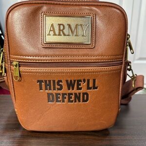 U.S. Army Faux Leather Gear Organizer Bag With Metal Plaque